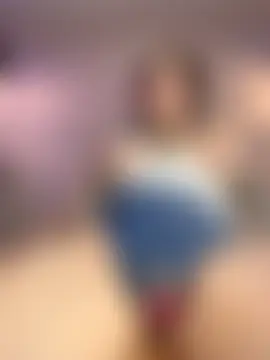 חדר צ'אט בשידור חי של Doll_Ivy