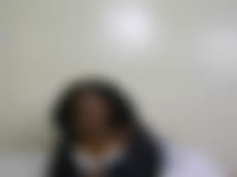 Chat ao vivo de petite_emerald