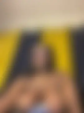 عرض كام Bustyy_Bitch