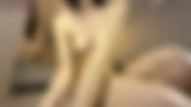 Elara__ Live Chatraum