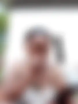 غرفة دردشة lylai18 المباشرة