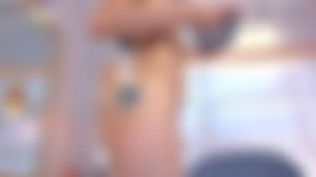 Sharlott_Luxe Live chatroom