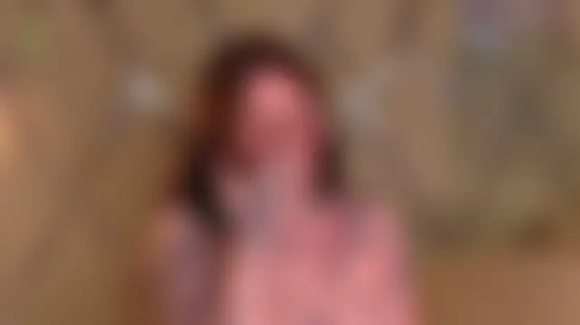 Emily_swain – Naživo chatovacia miestnosť