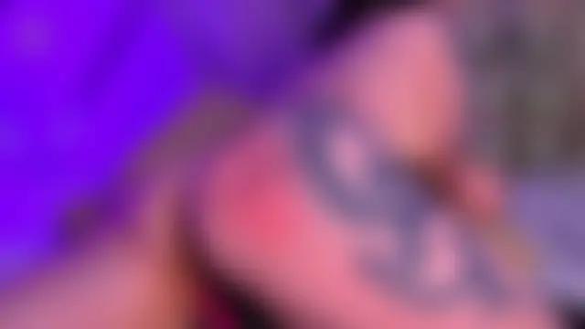 غرفة دردشة Emily_swain المباشرة
