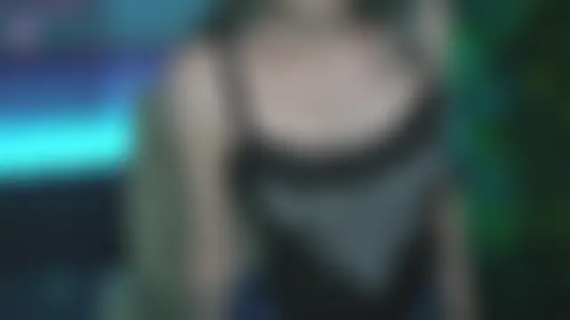 ElisWild's Live Chat Room