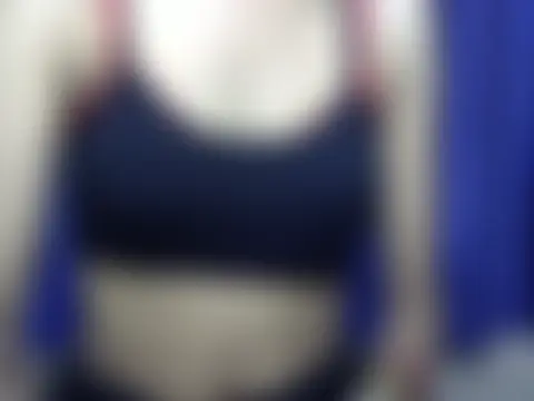 Thirsty_Moni's Live Chat Room
