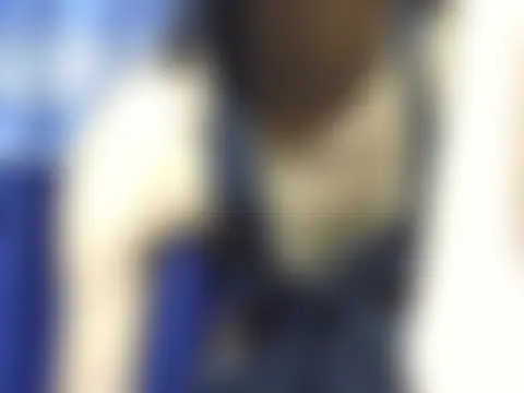 Thirsty_Moni's Webcam Show