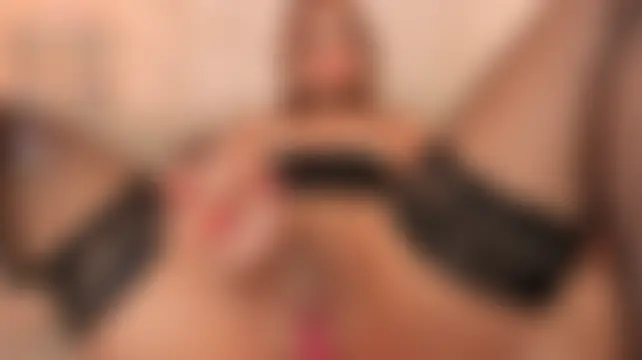 Emily_Stonee_ Chat XXX in diretta