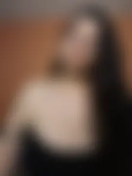 Mia_Laurenttt Adlı Modelin Canlı Sohbet Odası