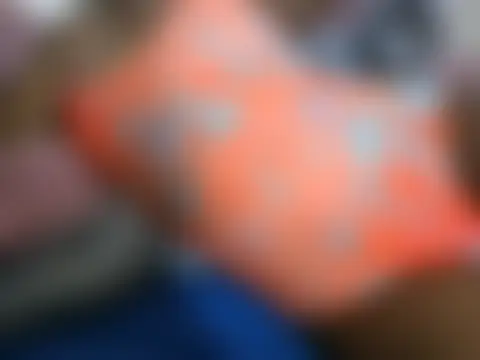 Naughtybadgal22 élő XXX-chatje