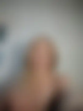 Sinful-Sarah Adlı Modelin Canlı Sohbet Odası
