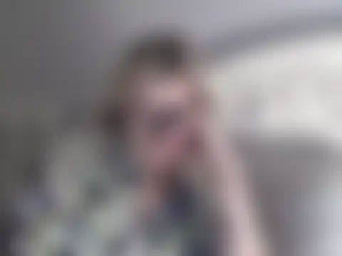 Tareliy élő chatszobája