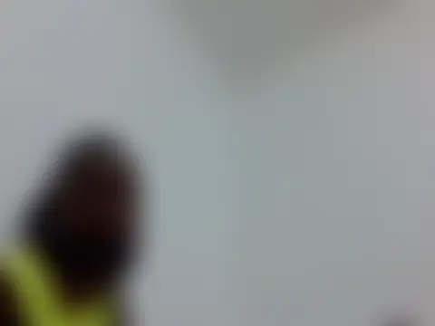 Young_Cie Live chatroom