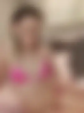 Chloe_StClaire: δωμάτιο απευθείας συνομιλίας