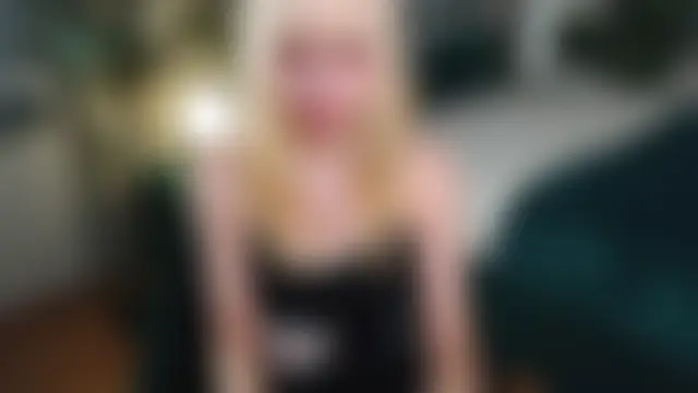 HannahHolliss লাইভ চ্যাট রুম