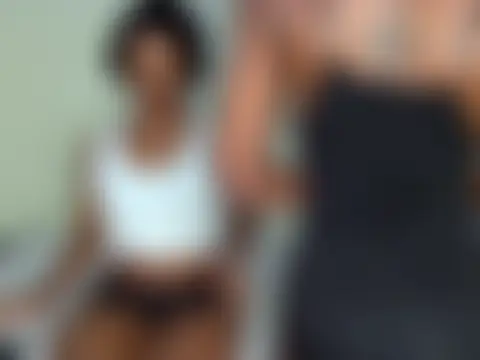 CurvyLeyla_ Chat XXX in diretta