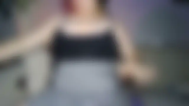 Lisa_Lizz Adlı Modelin Canlı Sohbet Odası