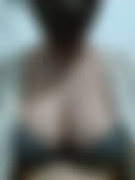 Em_mi Live chatroom