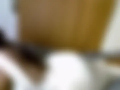 Sexxylyn_ Chat Room in diretta