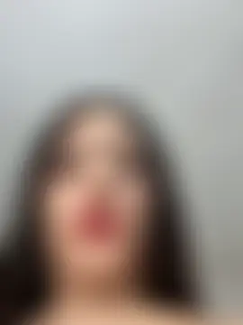 emily_cley_ Adlı Modelin Canlı XXX Sohbeti