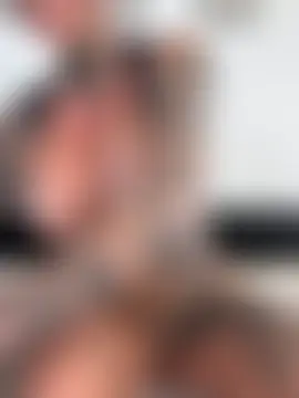 XXX chat uživo modela mommycharlie