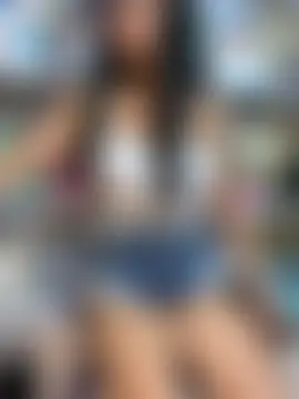 Mia_233_ Adlı Modelin Canlı XXX Sohbeti