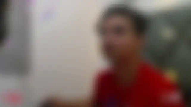 jaan_gulab: διαδικτυακό σόου στην κάμερα