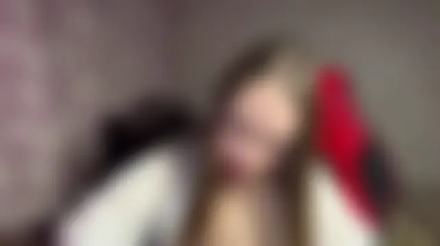 MeganHollyss' Live Webcam Chat