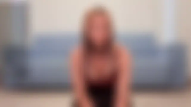 Show modela KiaraVeil na web-kameri