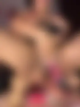 halana_squirts 网络视讯表演