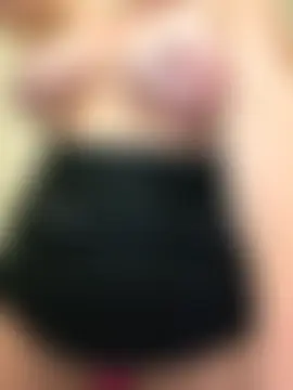 חדר צ'אט בשידור חי של Adivaaa