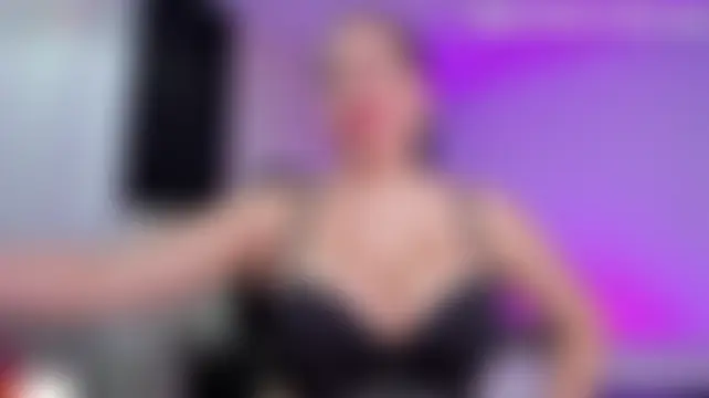 bambihot69 élő XXX-chatje