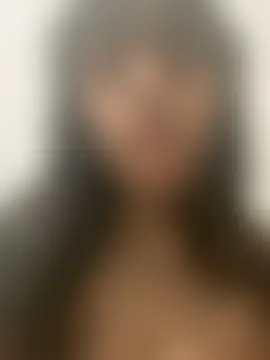 Sarah-safada's Live Chat Room