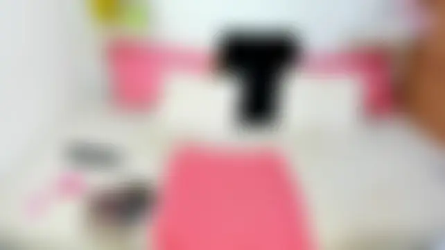 Chat soba uživo modela rukminilatin