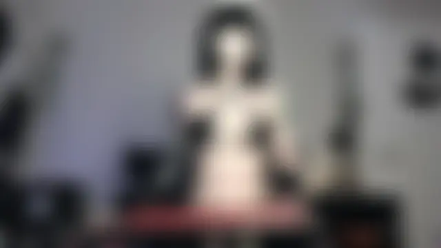 Živá chatovací místnost Ivey_Strigoi