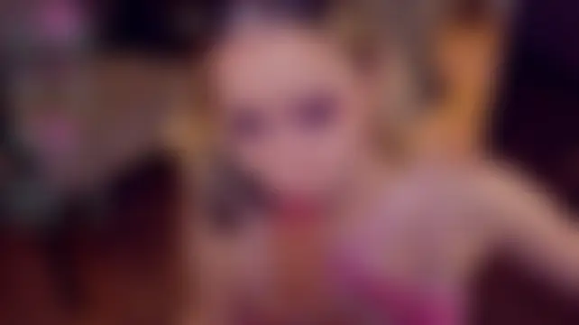 Ada_Gold_ লাইভ চ্যাট রুম