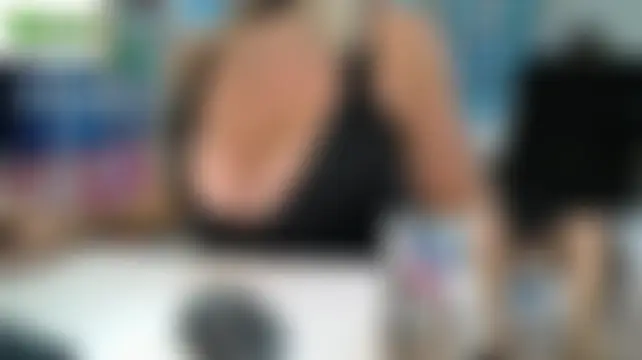 Show modela secret-office na web-kameri