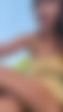 חדר צ'אט בשידור חי של Risky_girl23_