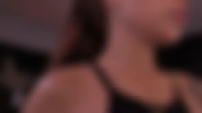 ErikaBenz_ Live chatroom