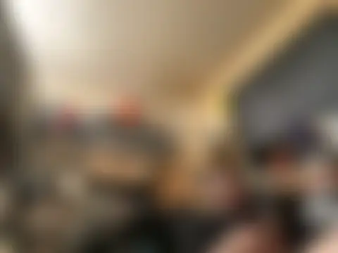 Snowbunnycake_131's Webcam Show