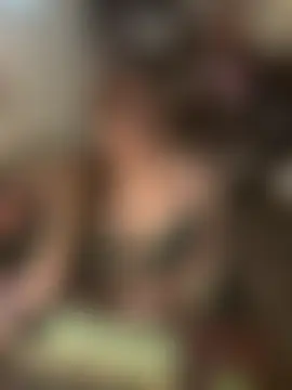 חדר צ'אט בשידור חי של Adobe_Angel