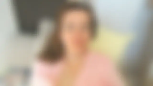 NicoleEunice87 Adlı Modelin Canlı Sohbet Odası
