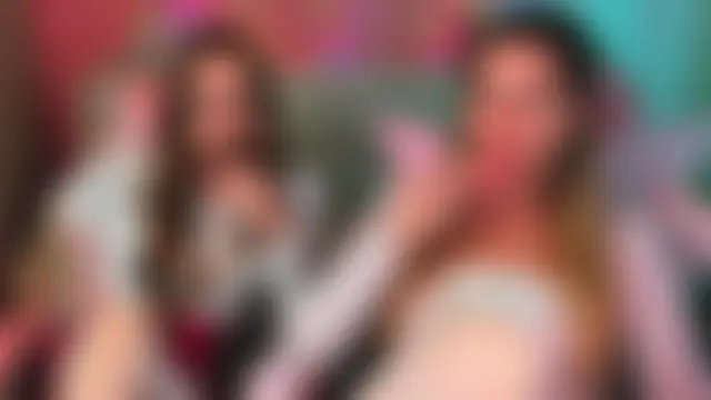 غرفة دردشة hotty_girls_here المباشرة