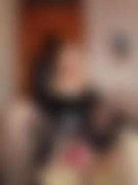 Živá chatovací místnost ImyoursLilu32