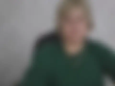 AngelaFamez élő chatszobája