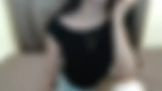 x_brittany_x's Live Chat Room