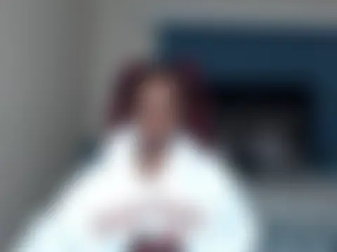 QUEENMANDYY élő chatszobája