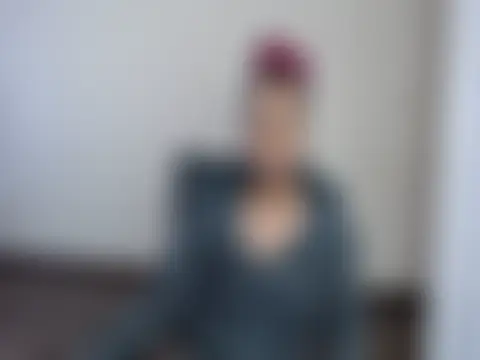 חדר צ'אט בשידור חי של QUEENMANDYY