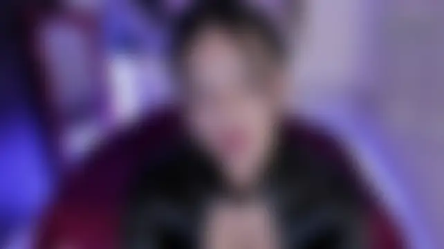 cristie_ortiz's Live Chat Room