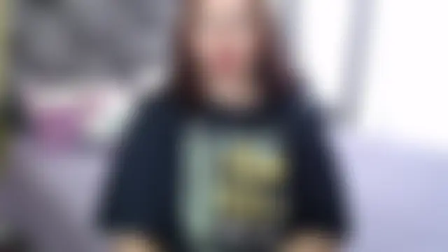 sara_hott_1's Live Chat Room